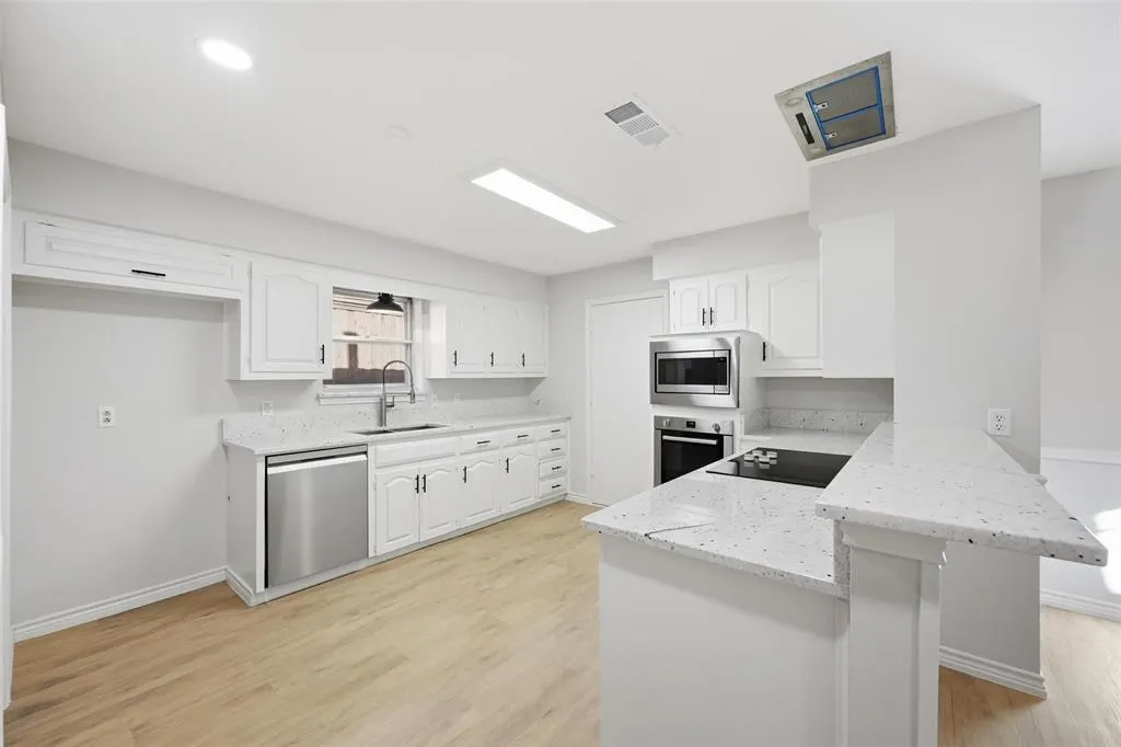 921 Autumn Lake Drive