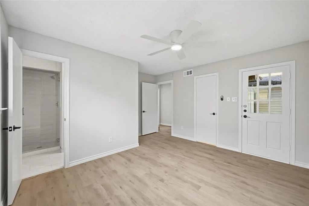 921 Autumn Lake Drive