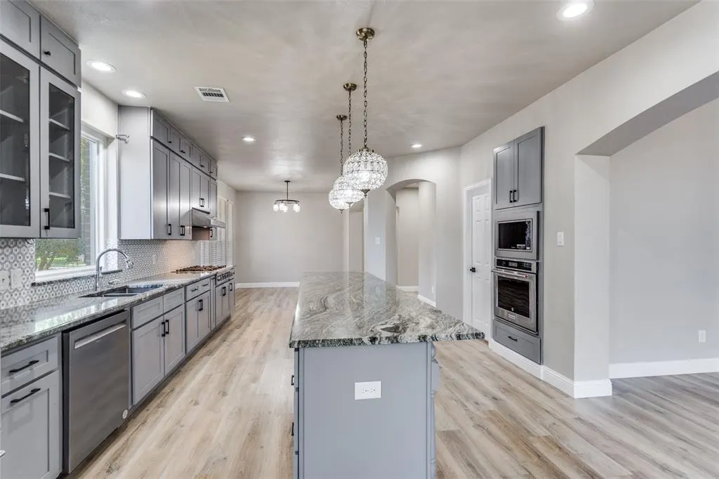417 Long Cove Court
