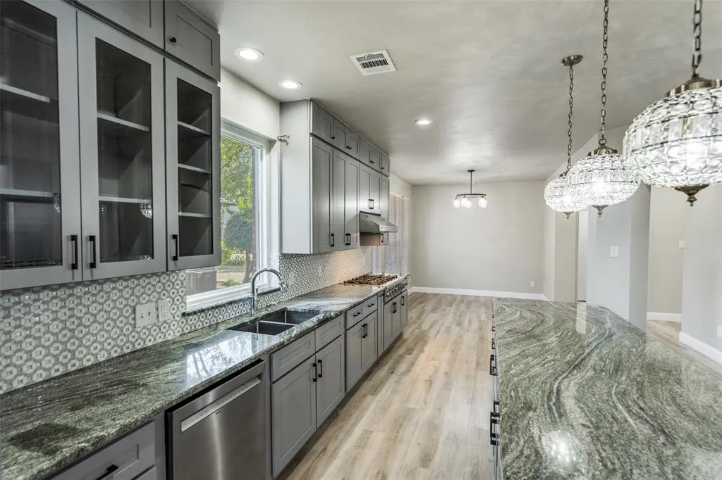 417 Long Cove Court