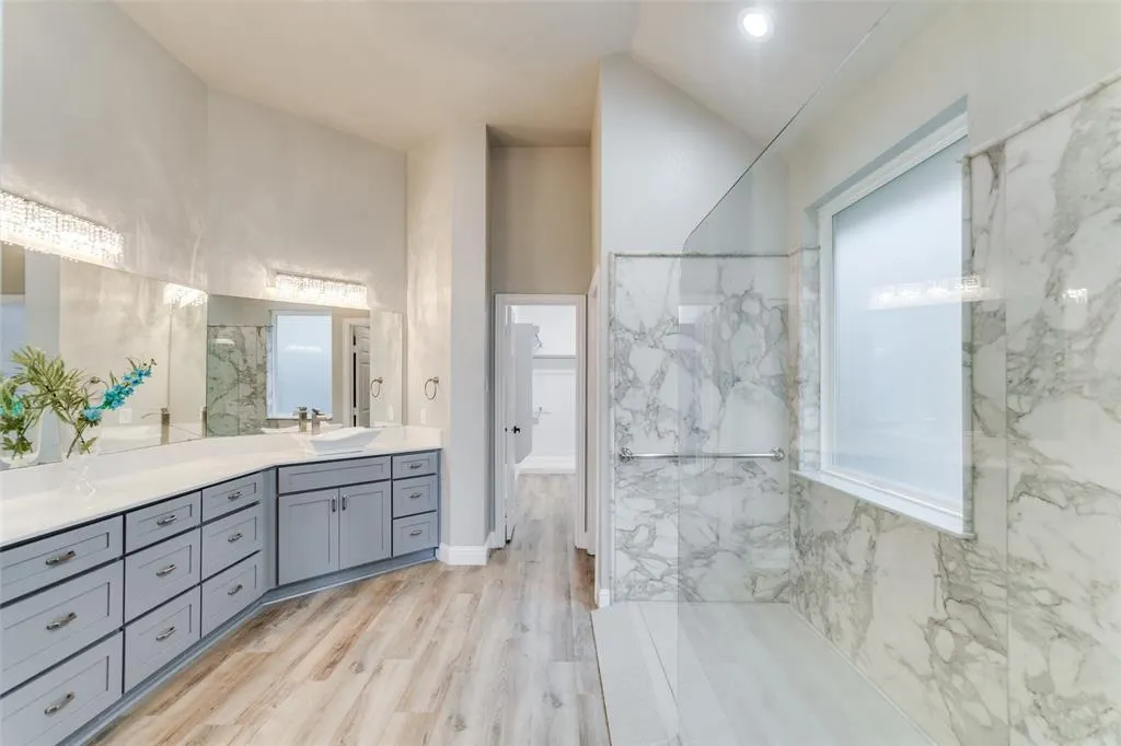 417 Long Cove Court