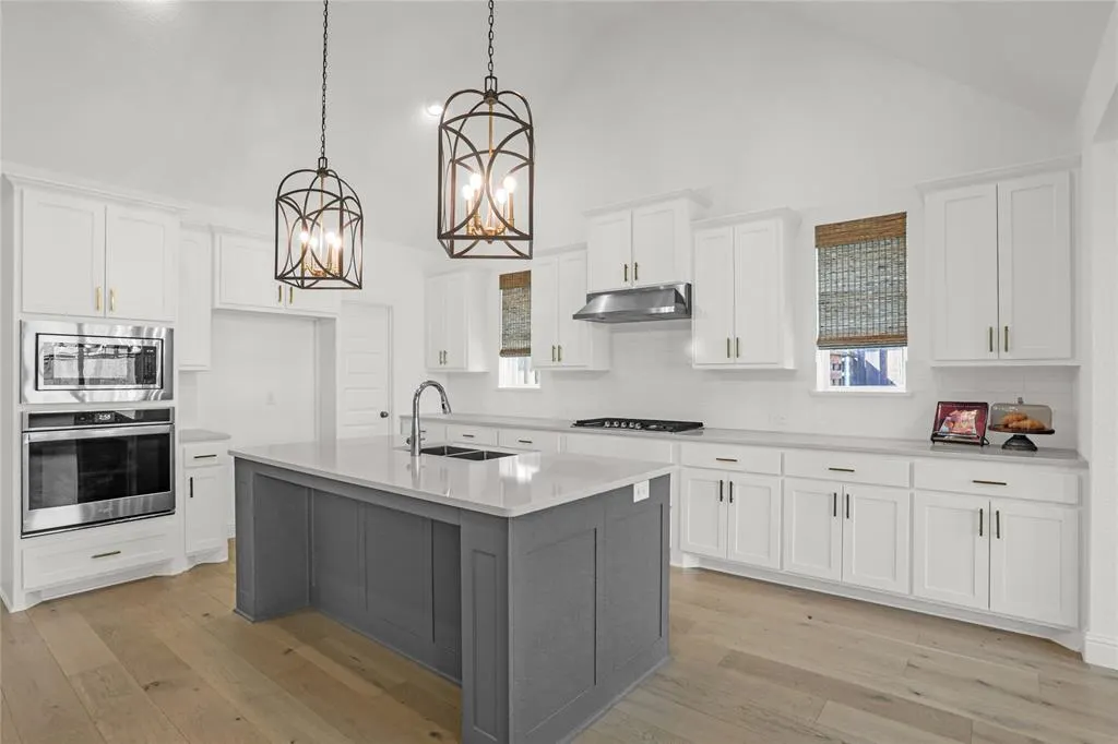 4140 Silver Spur Drive