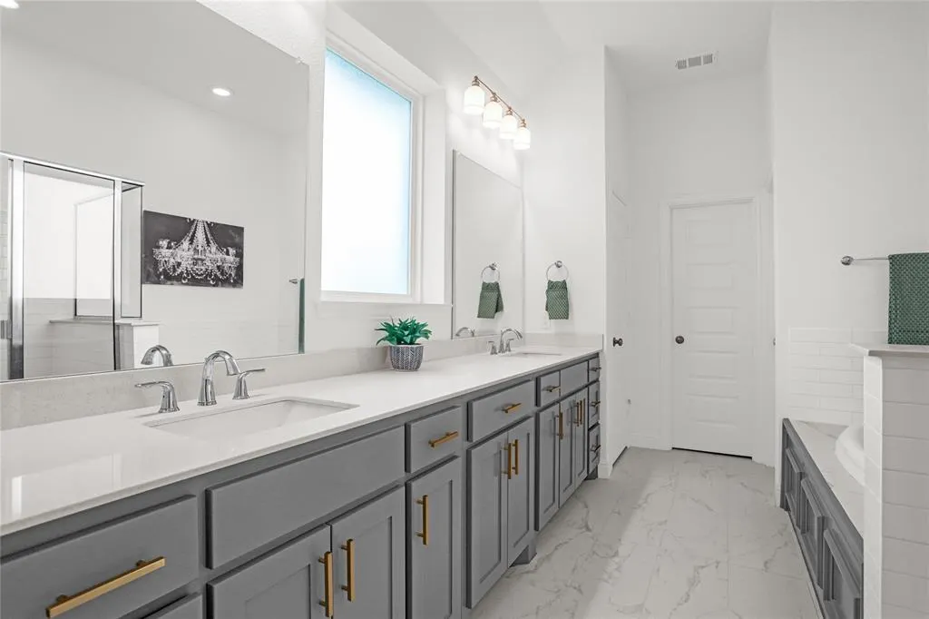 4140 Silver Spur Drive