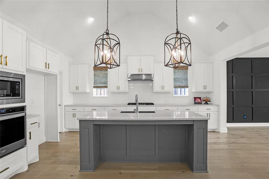 4140 Silver Spur Drive