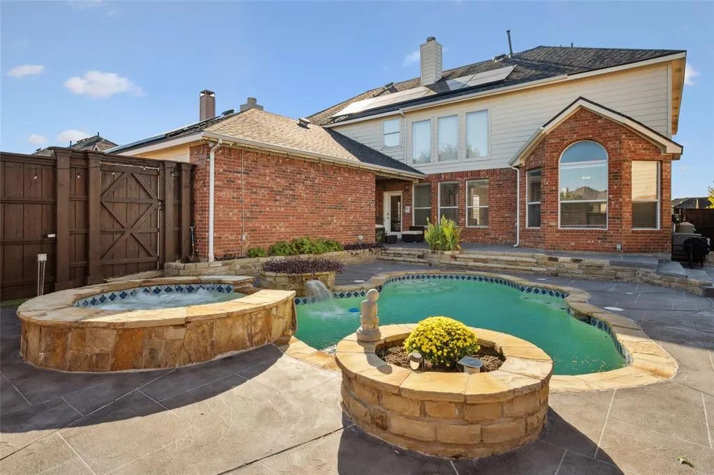 8812 Bluffcreek Lane