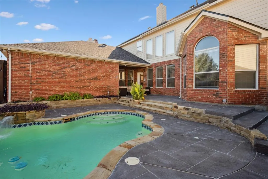 8812 Bluffcreek Lane