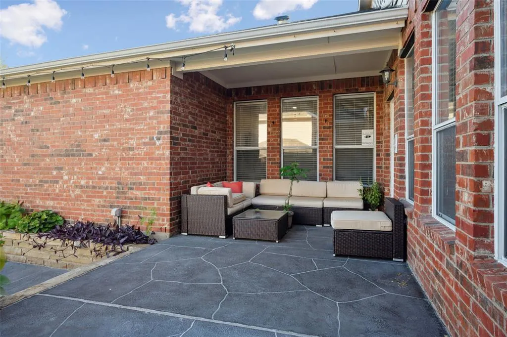 8812 Bluffcreek Lane