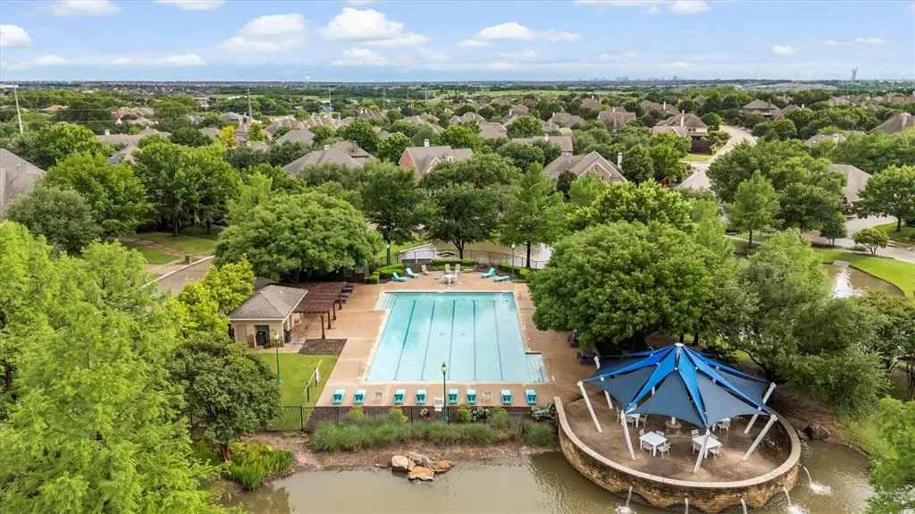 821 High Willow Drive