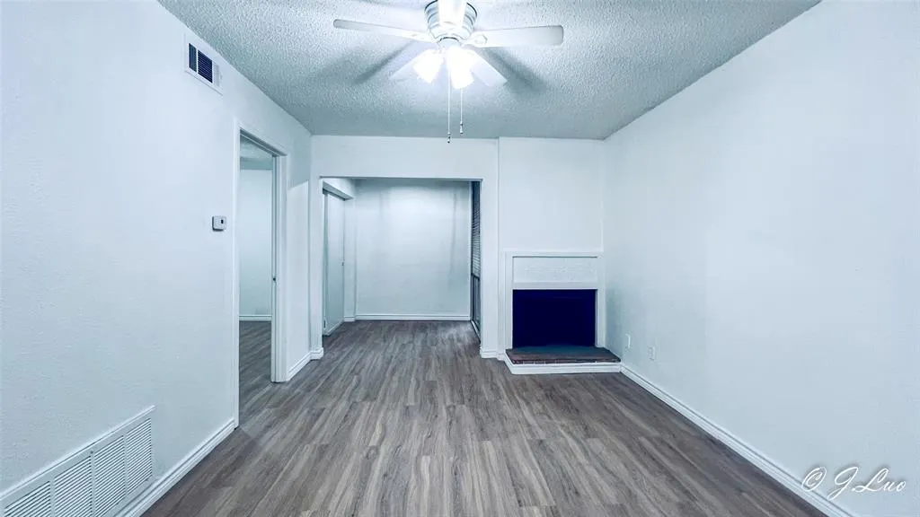 4044 Buena Vista, #104