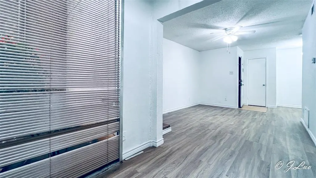 4044 Buena Vista, #104