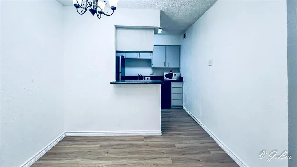 4044 Buena Vista, #104