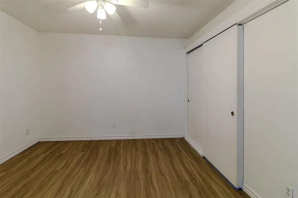 4044 Buena Vista, #104