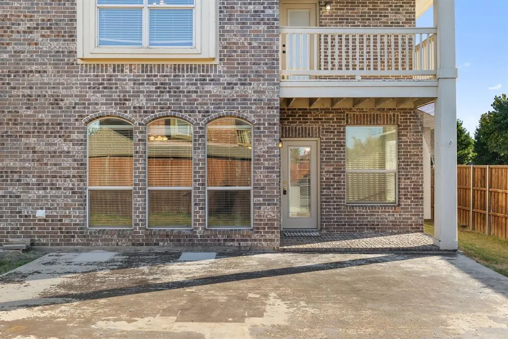 2601 Featherstone Drive