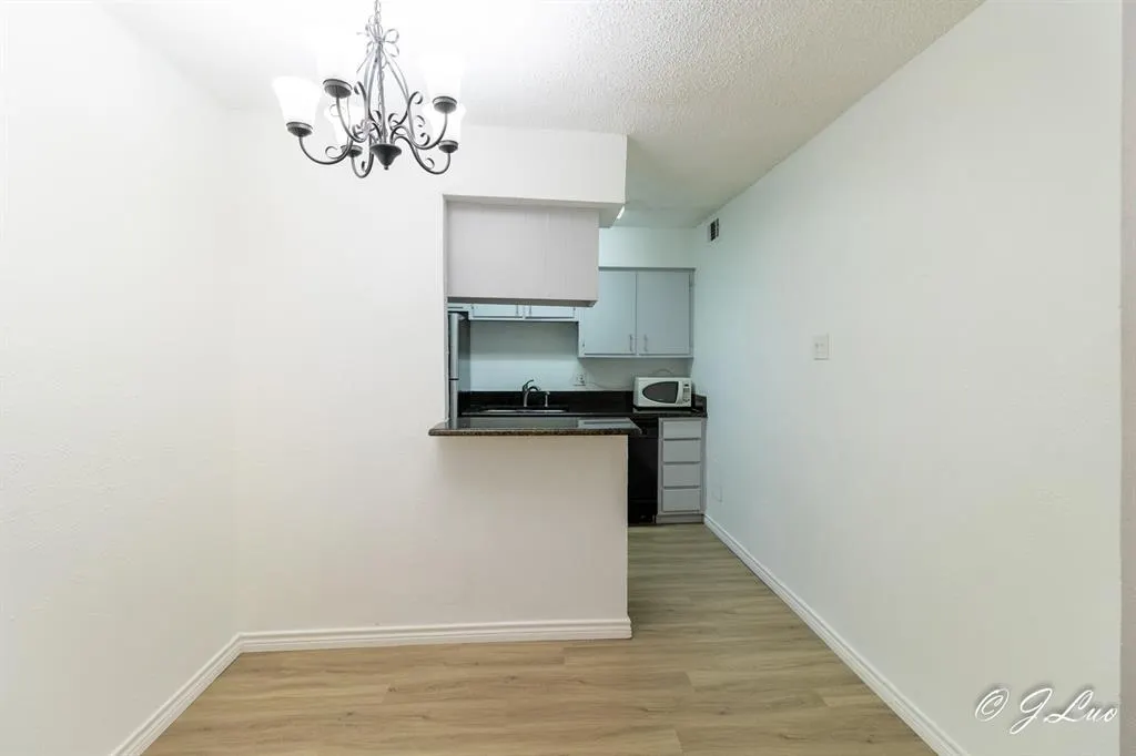 4044 Buena Vista Street, #104