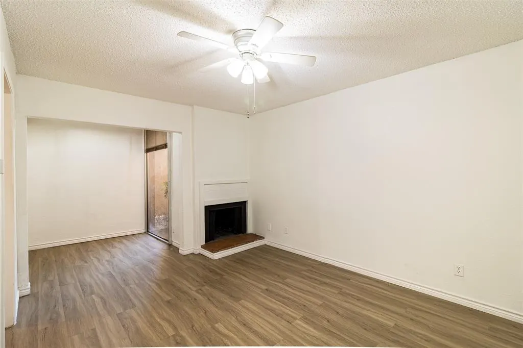 4044 Buena Vista Street, #104