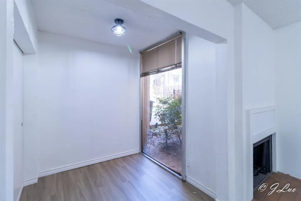 4044 Buena Vista Street, #104