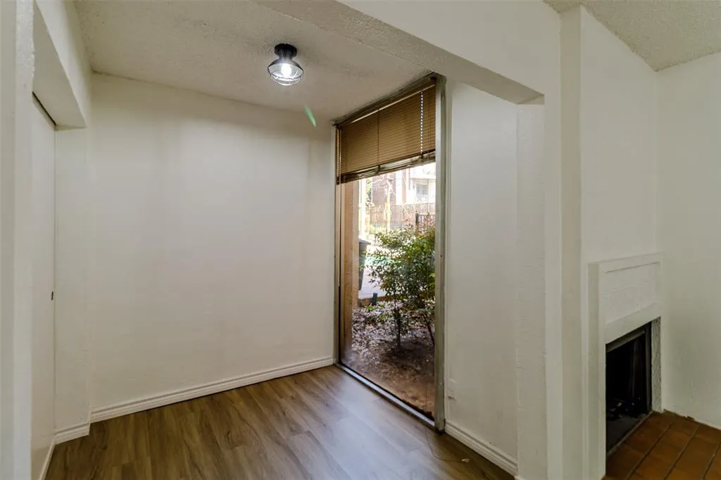 4044 Buena Vista Street, #104