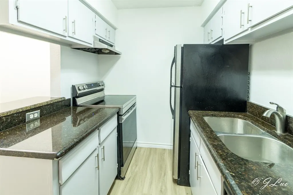 4044 Buena Vista Street, #104