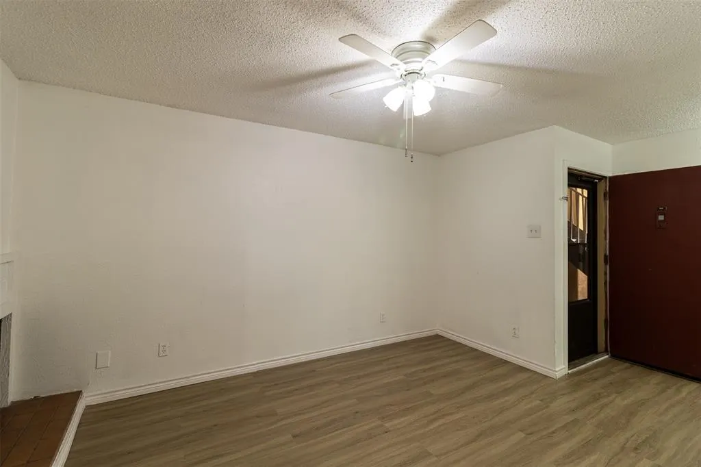 4044 Buena Vista Street, #104