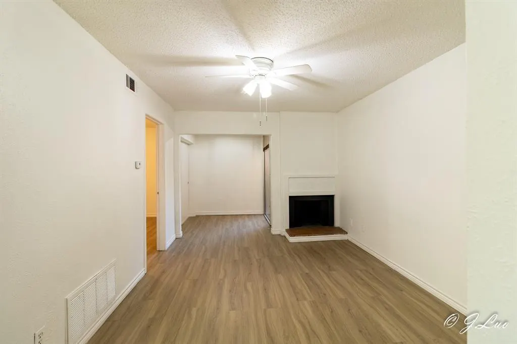 4044 Buena Vista Street, #104