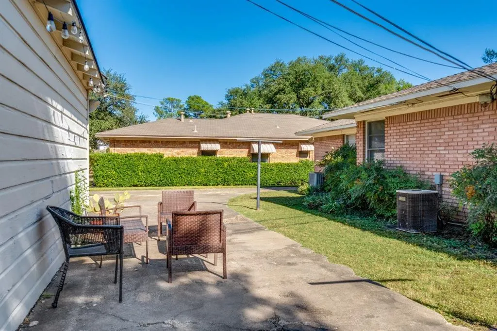 6529 Saint Moritz Avenue