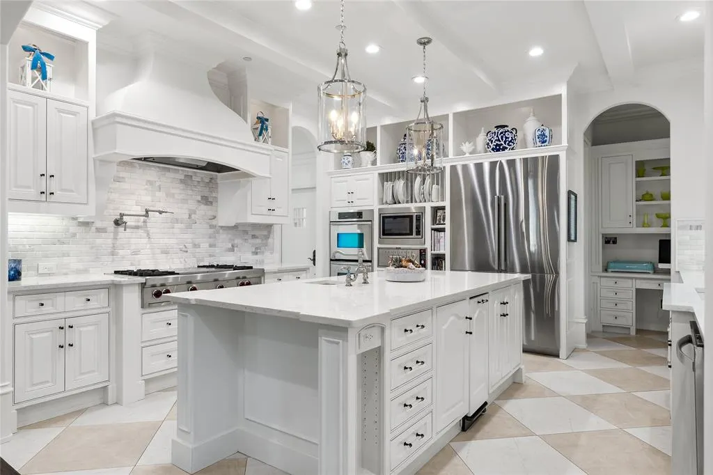 6301 Shady Oaks Drive