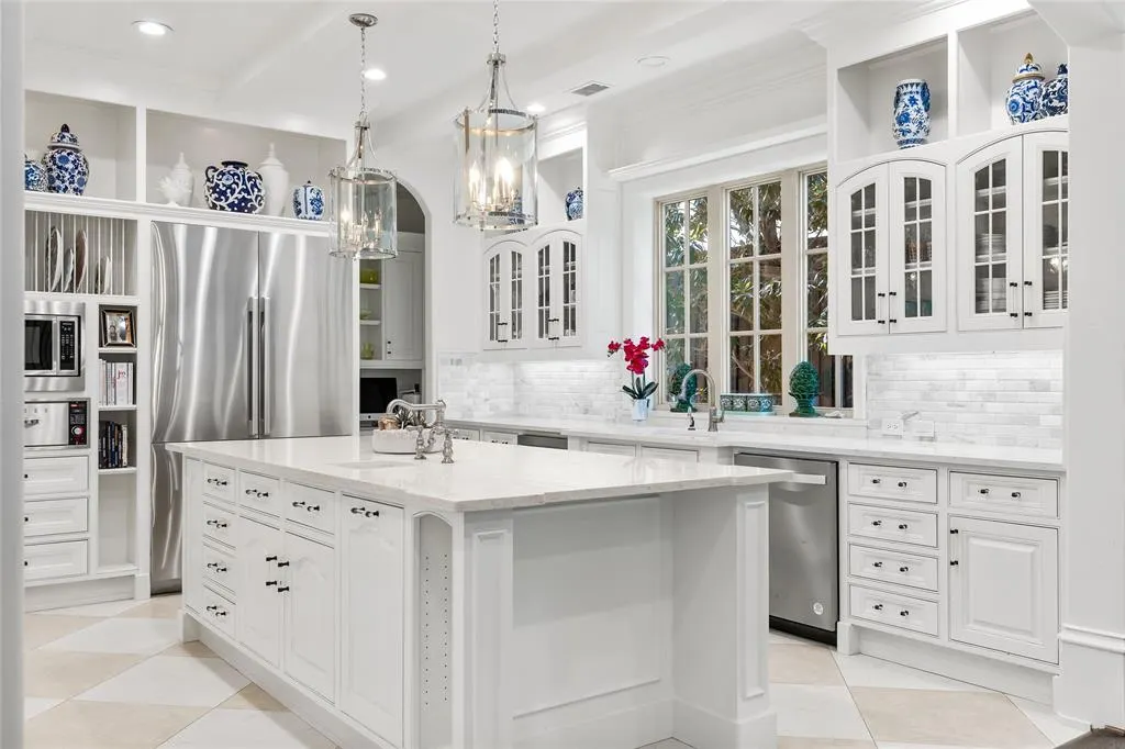 6301 Shady Oaks Drive