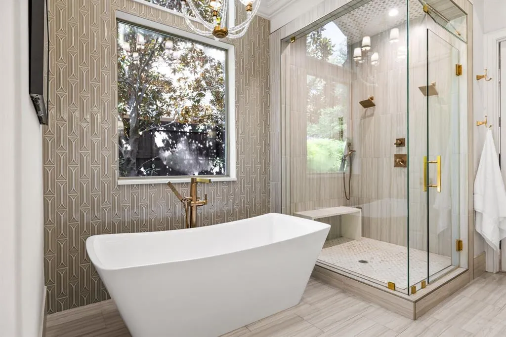 6301 Shady Oaks Drive