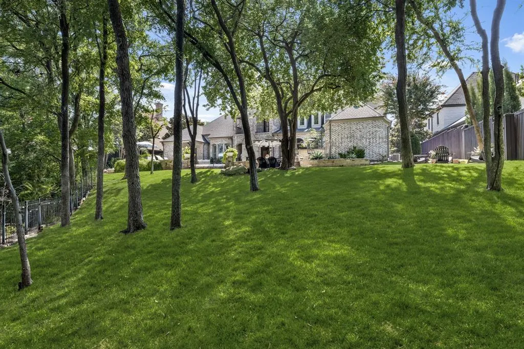 6301 Shady Oaks Drive