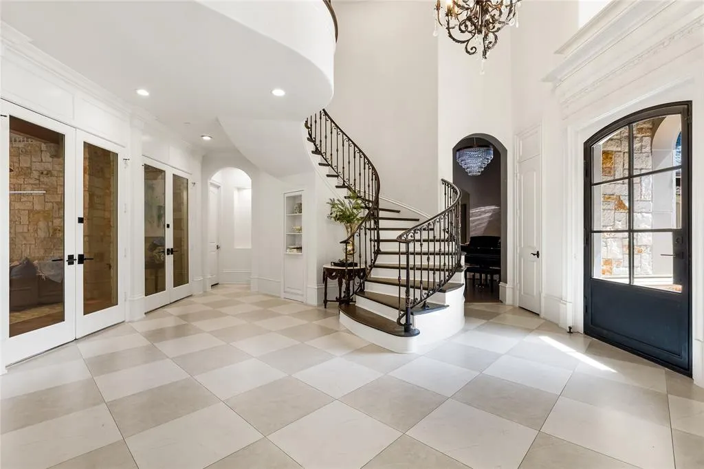 6301 Shady Oaks Drive