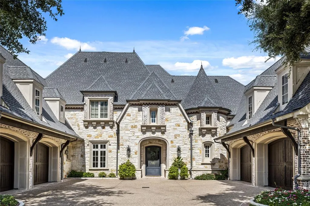 6301 Shady Oaks Drive