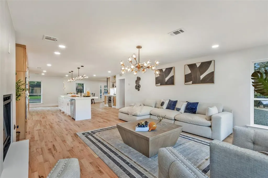 11115 Scotsmeadow Drive