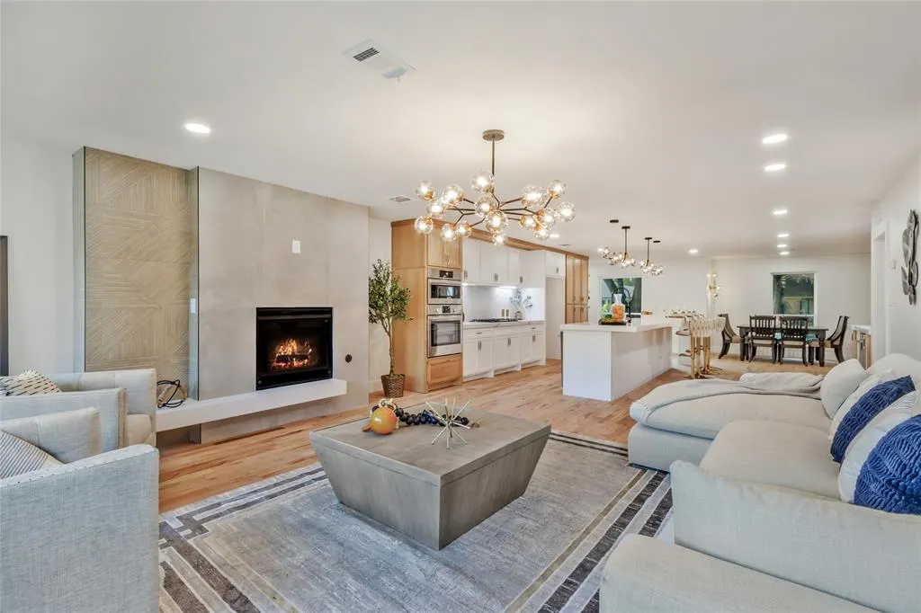 11115 Scotsmeadow Drive