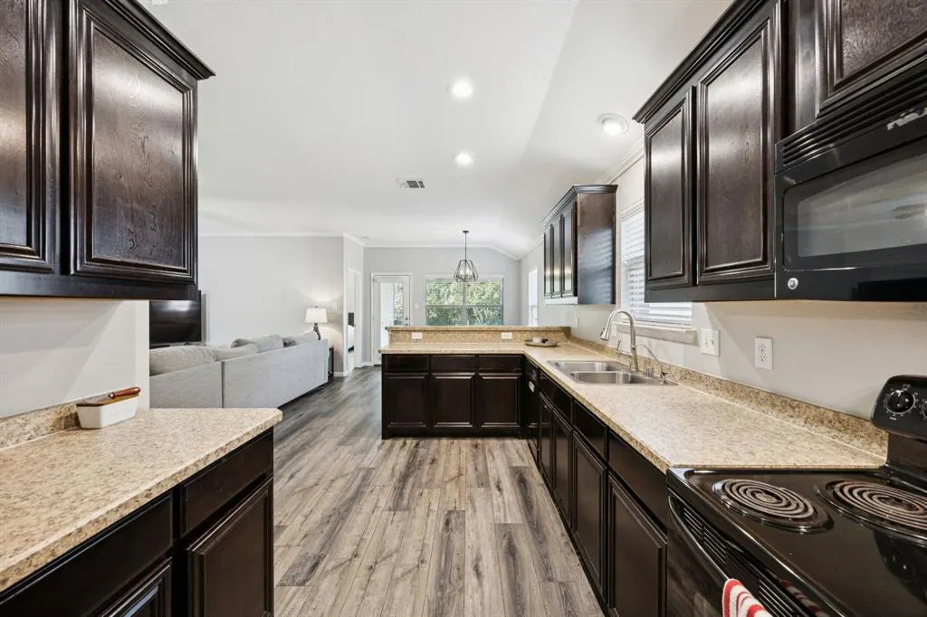 1214 Cottonwood Trail