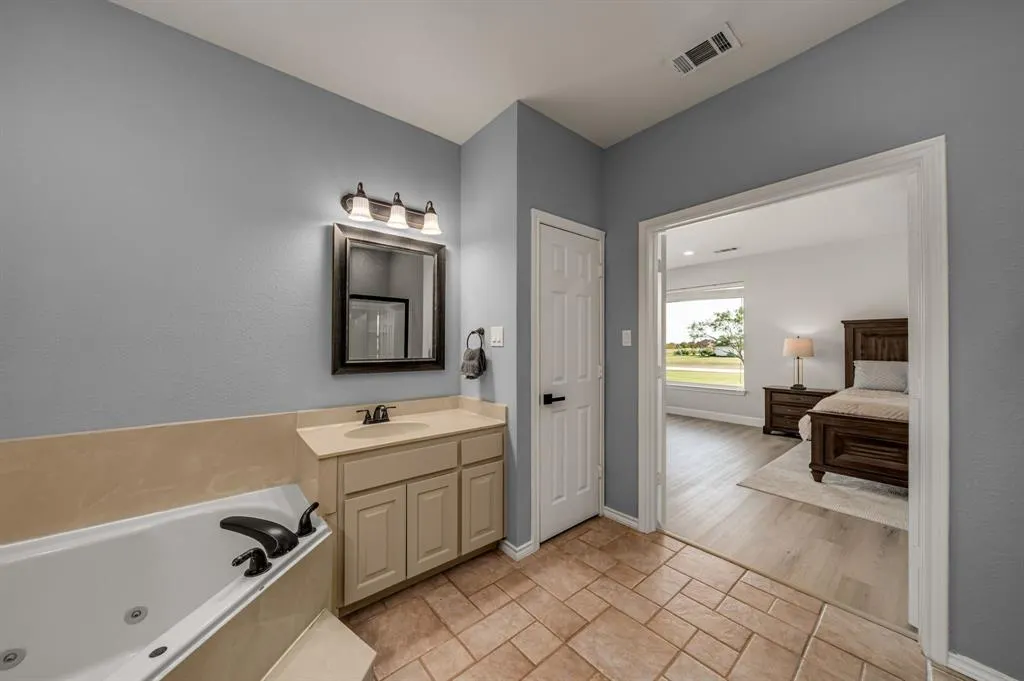 4094 Preston Lakes Circle