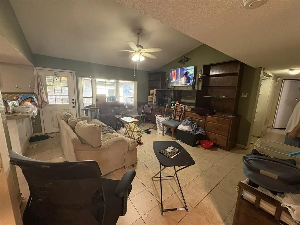 1501 Fairfield Drive