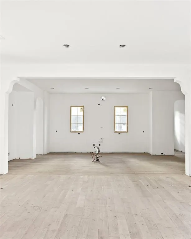 4041 Highgrove Drive