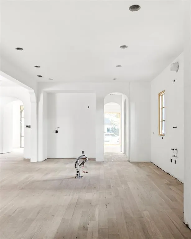 4041 Highgrove Drive