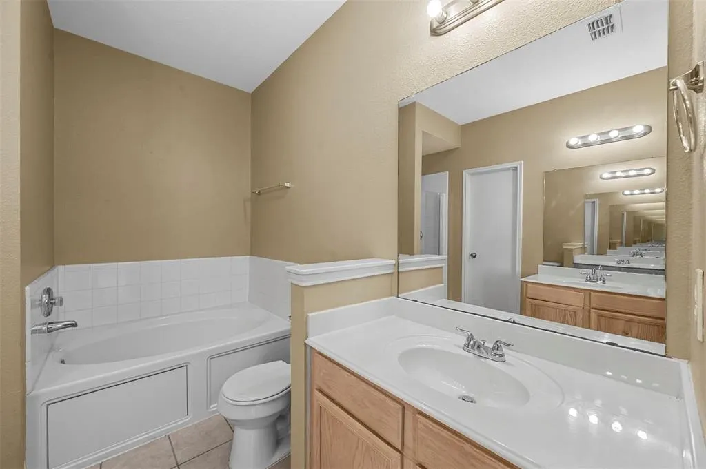 9229 Chesapeake Lane