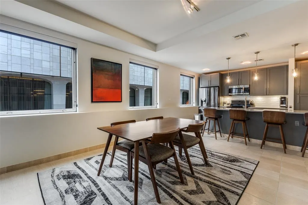 1505 Elm Street, #303