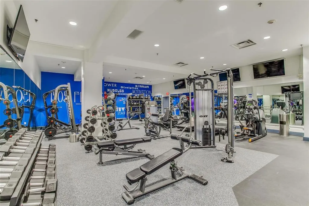 1505 Elm Street, #303