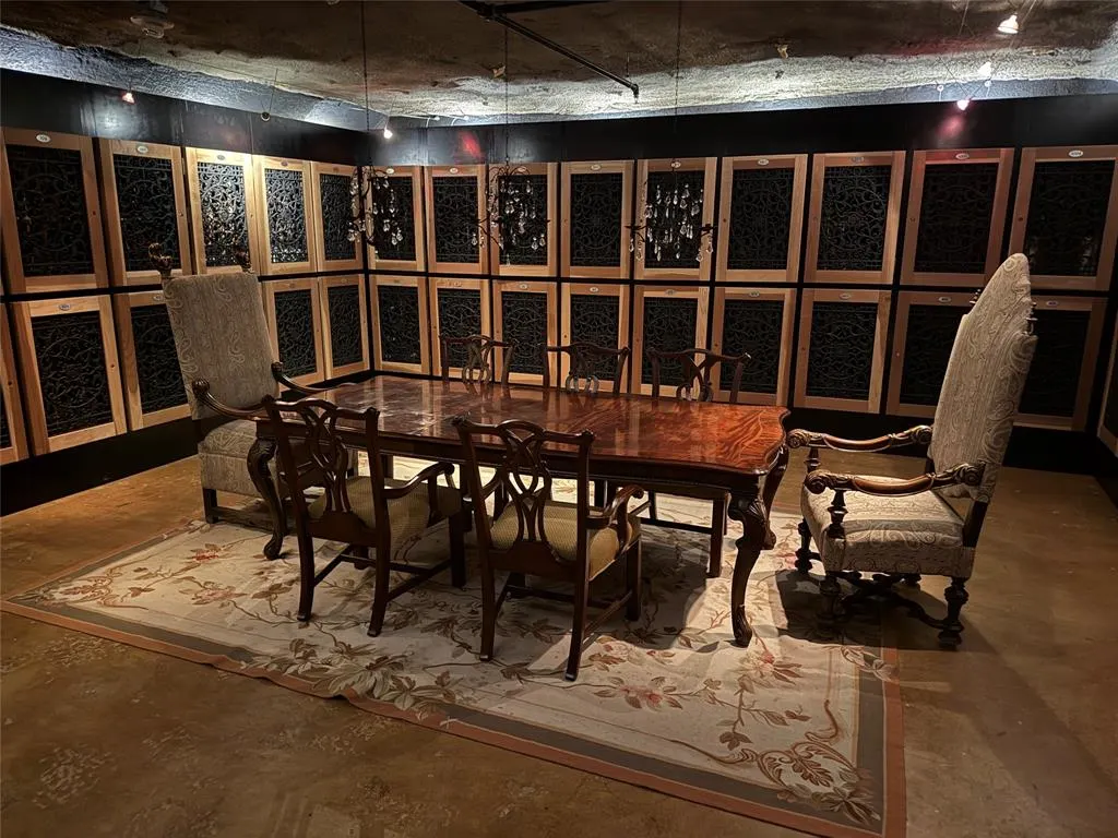 1505 Elm Street, #303