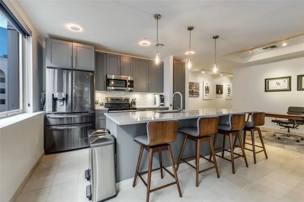 1505 Elm Street, #303