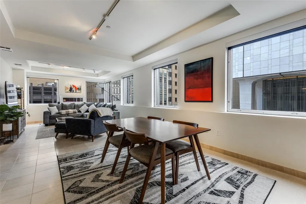 1505 Elm Street, #303