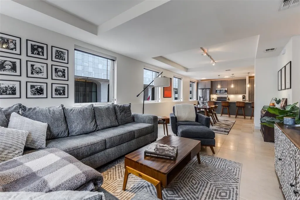 1505 Elm Street, #303