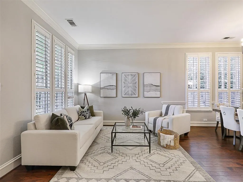 2673 April Sound Lane