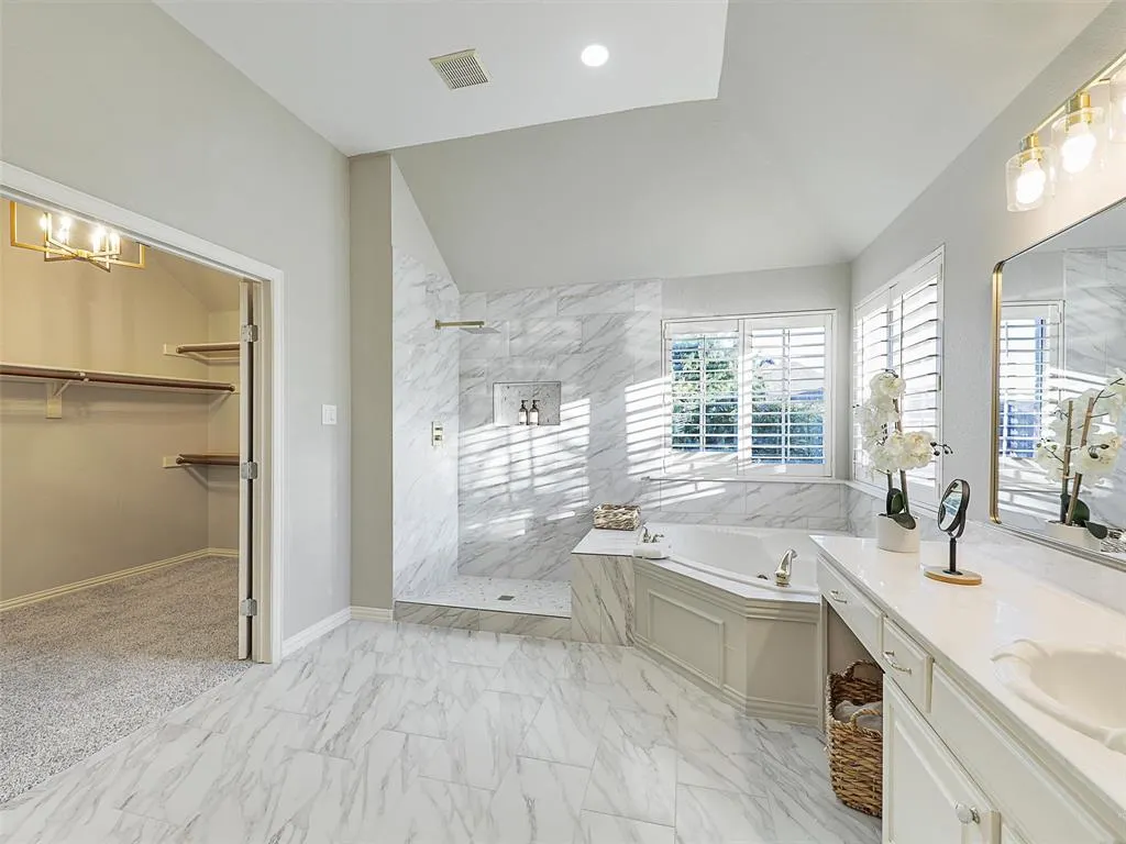 2673 April Sound Lane