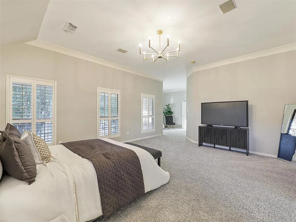 2673 April Sound Lane