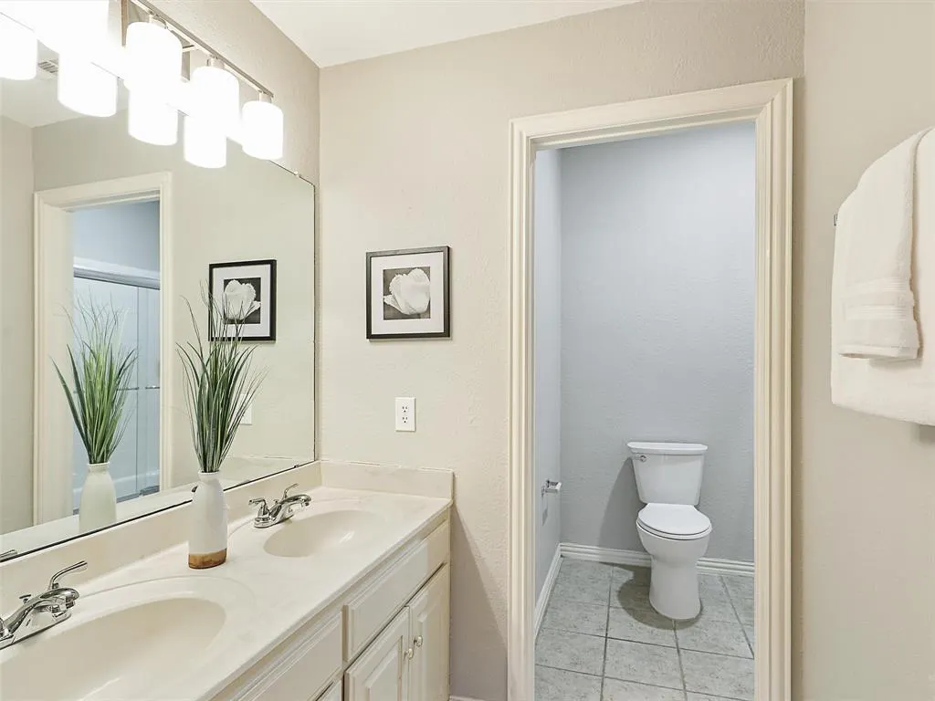 2673 April Sound Lane