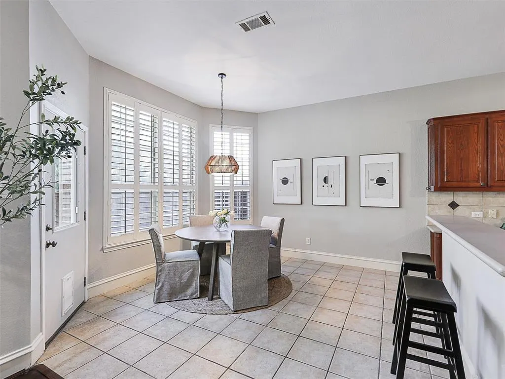 2673 April Sound Lane